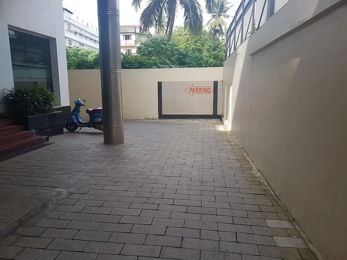 Hotel Pearl Residency Thrissur