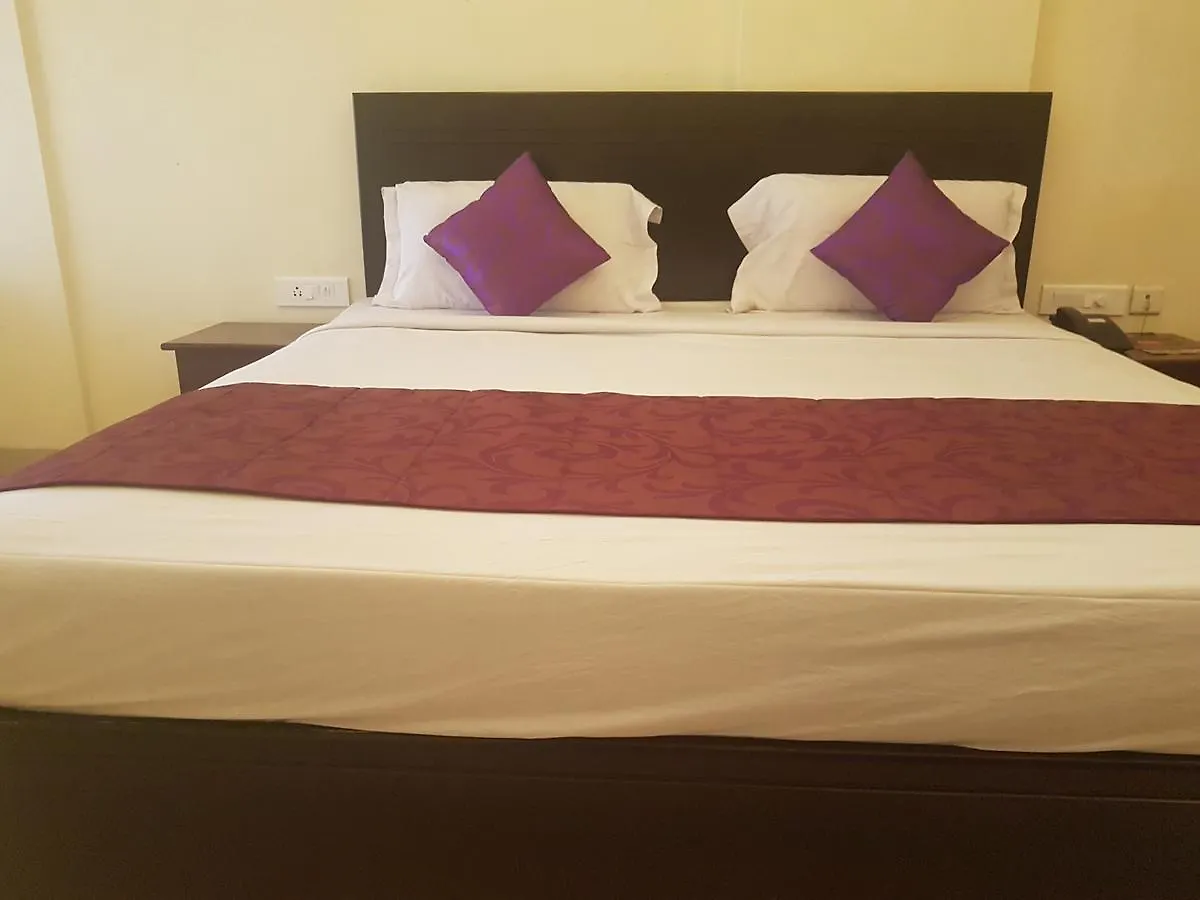 Hotel Pearl Residency Thrissur