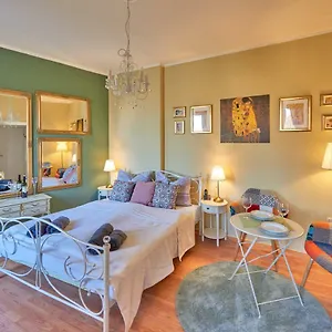 Old Romantic With Free Private Parking , Pula Croatia
